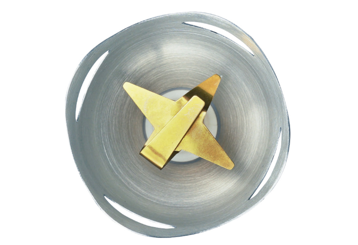 Στην εικόνα δείχνει τις 4 λεπίδες που διαθέτει.